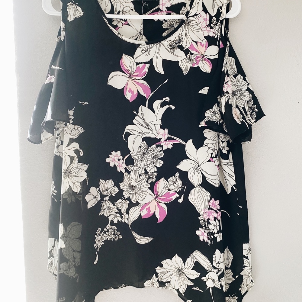 Women’s Sami and Jo blouse black and purple floral size large